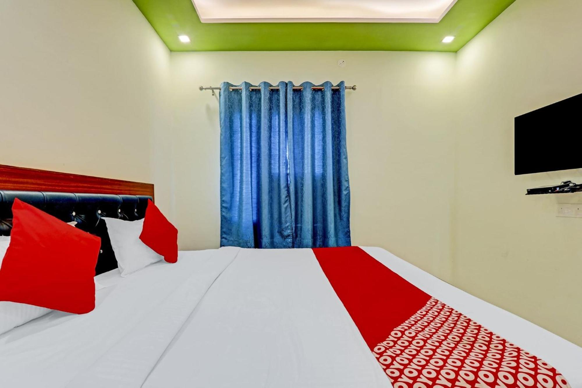 Hotel O Chauhan Palace Lucknow Eksteriør billede