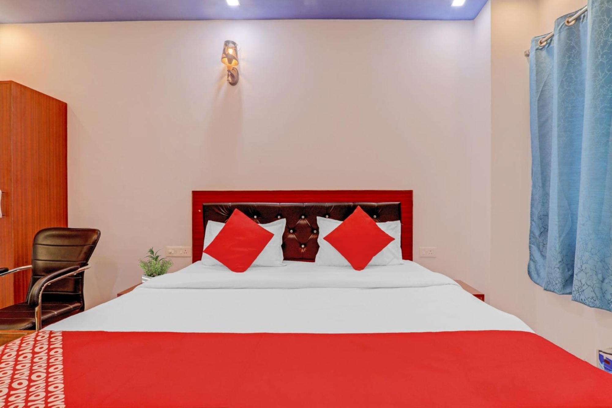 Hotel O Chauhan Palace Lucknow Eksteriør billede
